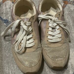 Stylish Women's Sneakers with Rhinestone Detail